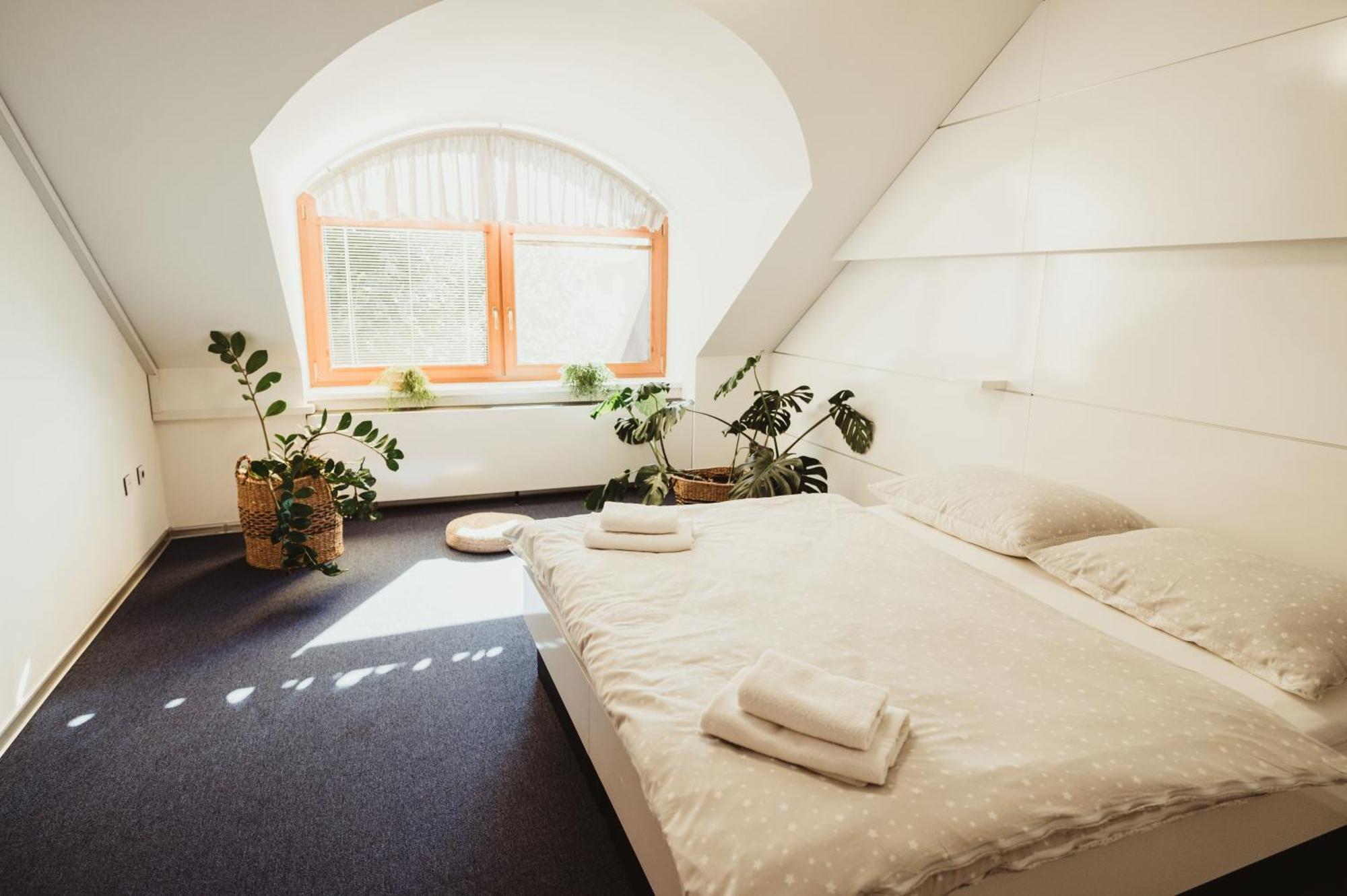 Hotel U Racka Ostrožská Nová Ves エクステリア 写真