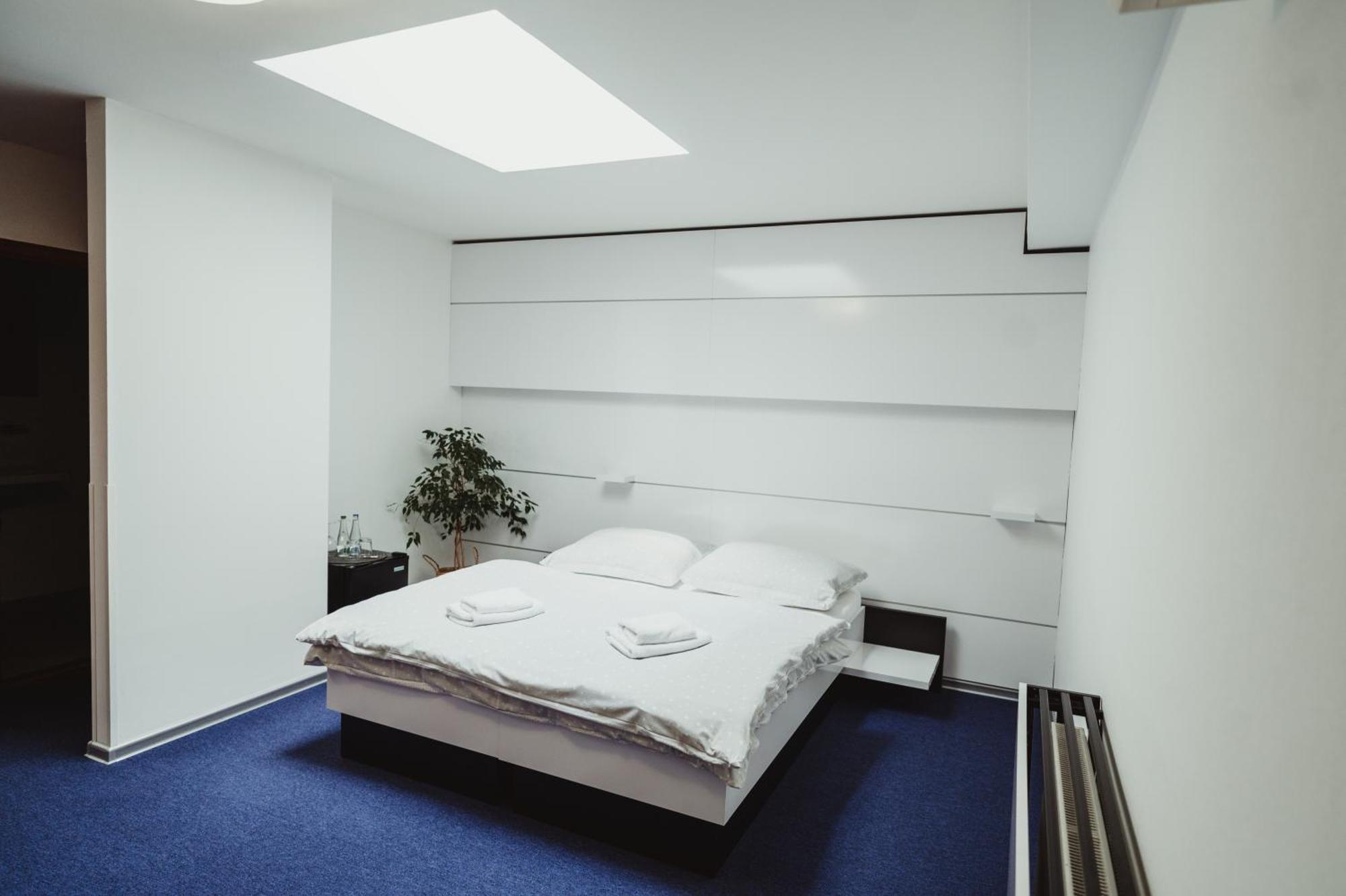 Hotel U Racka Ostrožská Nová Ves エクステリア 写真