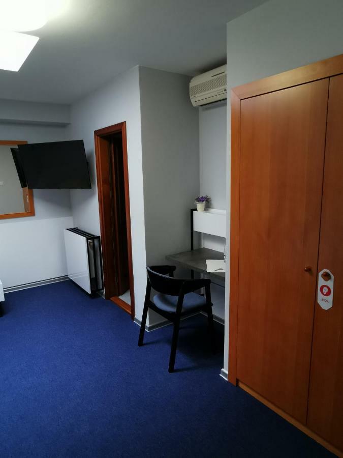 Hotel U Racka Ostrožská Nová Ves エクステリア 写真